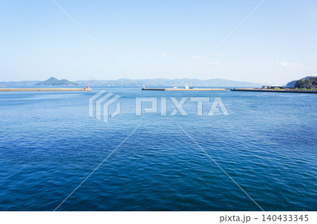 牛深港から望む天草の穏やかな海 牛深港から望む天草の穏やかな海 140433345