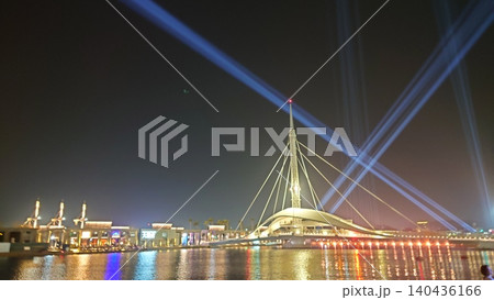 ライトアップされた高雄の夜景 140436166