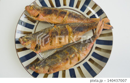 沖縄名物グルクンの唐揚げ|香ばしく揚げた郷土料理/Deep-Fried Gurukun 沖縄名物グルクンの唐揚げ|香ばしく揚げた郷土料理/Deep-Fried Gurukun 140437007