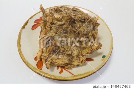 奥武島名物もずく天ぷら|やちむん皿の沖縄郷土料理 奥武島名物もずく天ぷら|やちむん皿の沖縄郷土料理 140437468