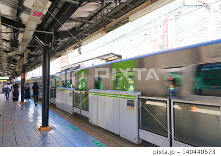 【東京都】5月・有楽町駅ホーム 【東京都】5月・有楽町駅ホーム 140440673