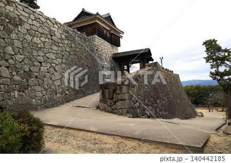 愛媛県松山市にある松山城の場内風景 愛媛県松山市にある松山城の場内風景 140442185