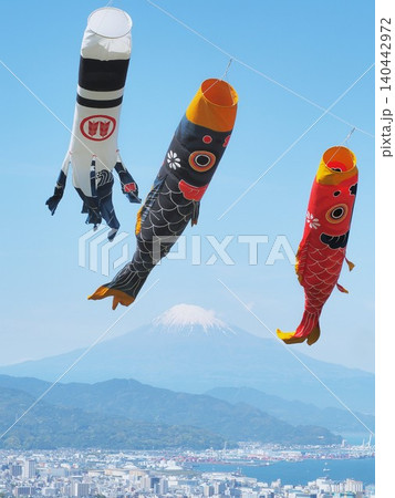 静岡県 こいのぼりと富士山 5月 静岡県 こいのぼりと富士山 5月 140442972