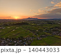 都城市空撮　夕焼けと霧島連山 140443033