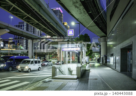 大阪夜景 大阪地下鉄 本町駅 大阪府大阪市 大阪夜景 大阪地下鉄 本町駅 大阪府大阪市 140443088