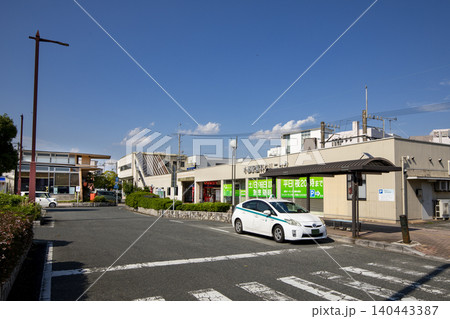 西鉄大牟田線の西鉄小郡駅の風景 西鉄大牟田線の西鉄小郡駅の風景 140443387