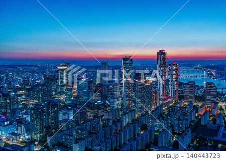 Beautiful night view of Yeouido financial district skyscrapers with bright office lights in Seoul, South Korea 140443723