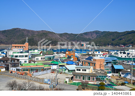 【韓国ポリョン市】韓国西海岸の小さな港町の風景・オチョン港 【韓国ポリョン市】韓国西海岸の小さな港町の風景・オチョン港 140443861