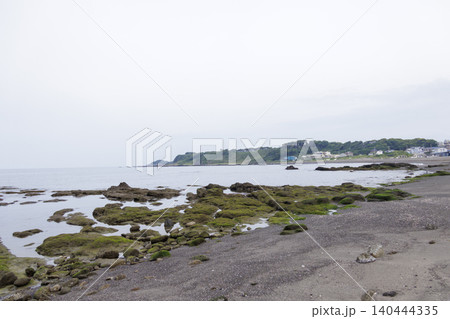 梅雨時期の和田長浜海水浴場 梅雨時期の和田長浜海水浴場 140444335