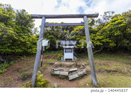入道ヶ岳 山頂の椿大神社奥宮 入道ヶ岳 山頂の椿大神社奥宮 140445837