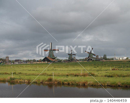 オランダの風車街　ザーンセスカンス（Zaanse Schans） 140446459