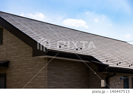 戸建て住宅のスレート屋根メンテナンス 140447513