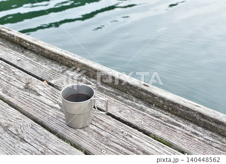 湖畔でコーヒー 湖畔でコーヒー 140448562