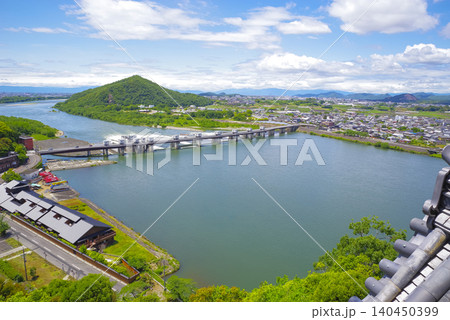 犬山城から望む犬山市街地の眺望 犬山城から望む犬山市街地の眺望 140450399