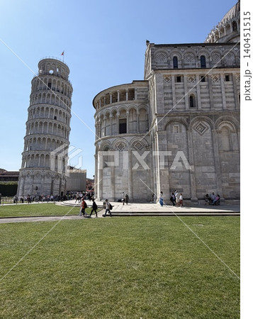 ピサの斜塔とピサ大聖堂_イタリア_ピサ ピサの斜塔とピサ大聖堂_イタリア_ピサ 140451515