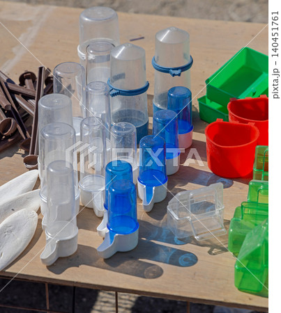 Automatic Bird Water Feeders Automatic Bird Water Feeders 140451761