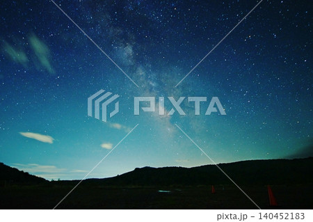 福島市 磐梯吾妻スカイライン  浄土平の絶景星空 140452183