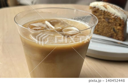アイスコーヒー　カフェラッテ 140452448