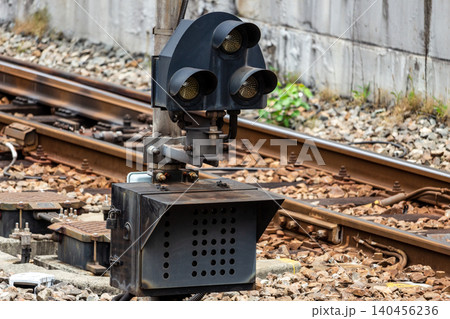 鉄道の入換信号機と進路表示機と線路設備 鉄道の入換信号機と進路表示機と線路設備 140456236