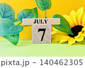 7月のさわやかなイメージと向日葵 140462305