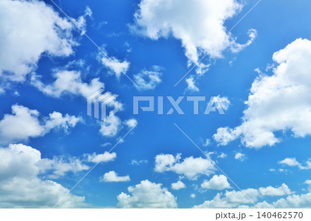 夏の青空と雲 夏の青空と雲 140462570