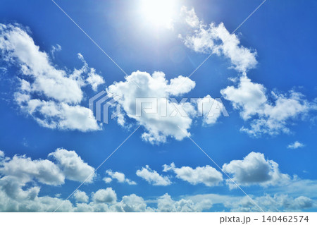 夏の青空と雲　そして太陽 140462574