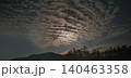 月明かりに照らされた鱗雲 140463358