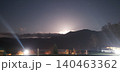 夜の山に昇る月 140463362