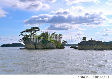 遊覧船で巡る松島湾の島々 140463381