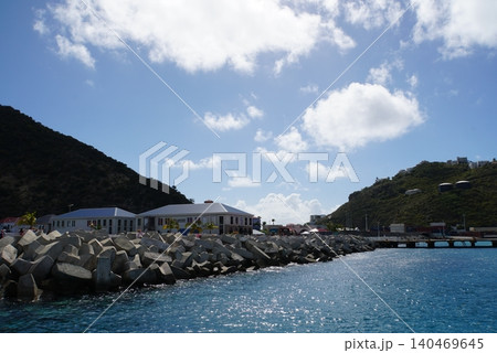 セント・マーチン島のクルーズターミナルの風景　カリブ海 140469645