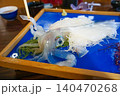 透き通った活イカの刺身 140470268
