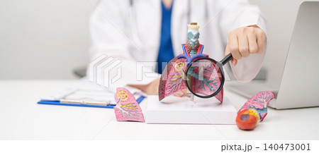 Doctor with Smoker and normal Lung anatomy for Disease. Lung Cancer, Asthma, Chronic Obstructive Pulmonary or COPD, Bronchitis, Emphysema, Cystic Fibrosis, Bronchiectasis, Pneumonia and world Lung day Doctor with Smoker and normal Lung anatomy for Disease. Lung Cancer, Asthma, Chronic Obstructive Pulmonary or COPD, Bronchitis, Emphysema, Cystic Fibrosis, Bronchiectasis, Pneumonia and world Lung day 140473001