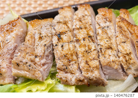 おいしい豚肉の塩焼き おいしい豚肉の塩焼き 140476287