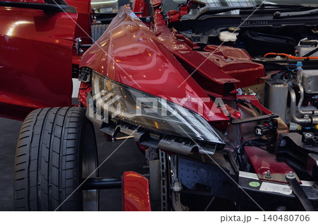 Detailed overview of automobile components accompanied by descriptive explanations of each part Detailed overview of automobile components accompanied by descriptive explanations of each part 140480706