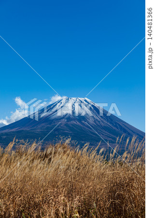静岡県富士宮市根原 朝霧高原からの富士山 静岡県富士宮市根原 朝霧高原からの富士山 140481366