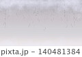 透明な雫が滴る幻想的な背景 テキストスペース付き雨イメージ素材 140481384