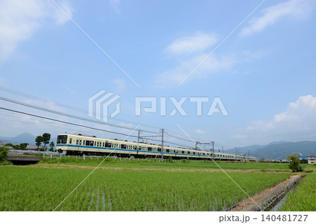 小田急本線を走る小田急8000形電車 小田急本線を走る小田急8000形電車 140481727