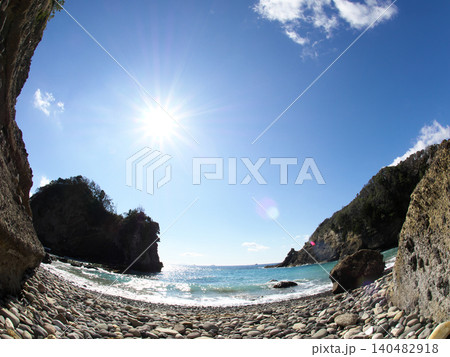 太陽に照らされる海 太陽に照らされる海 140482918