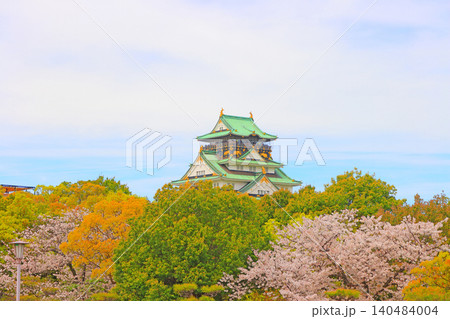 大阪府大阪市、桜と大阪城の風景 大阪府大阪市、桜と大阪城の風景 140484004