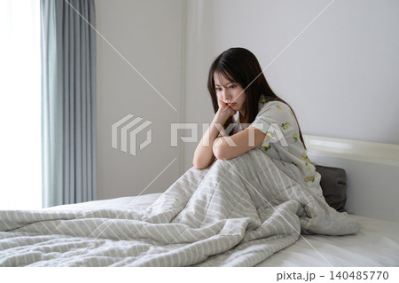 不眠症に悩む日本人女性 不眠症に悩む日本人女性 140485770