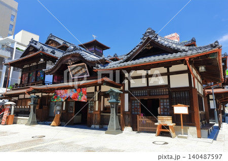 【愛媛県】リニューアルした道後温泉本館 140487597