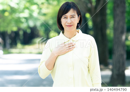 介護スタッフの女性 介護スタッフの女性 140494790