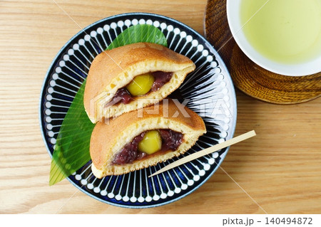 栗どら焼き 栗どら焼き 140494872