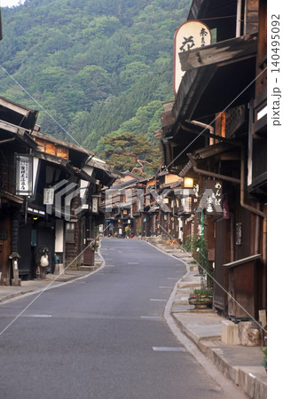 江戸の風情・奈良井宿・早朝(長野県・塩尻市) 江戸の風情・奈良井宿・早朝(長野県・塩尻市) 140495092