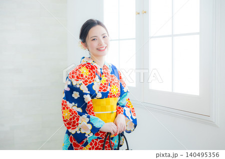 浴衣を着た女性 浴衣を着た女性 140495356