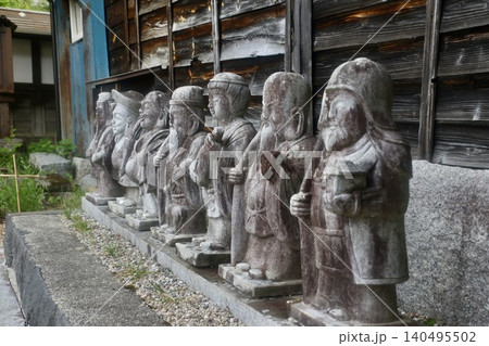 奈良井宿・大宝寺・早朝(長野県・塩尻市) 奈良井宿・大宝寺・早朝(長野県・塩尻市) 140495502