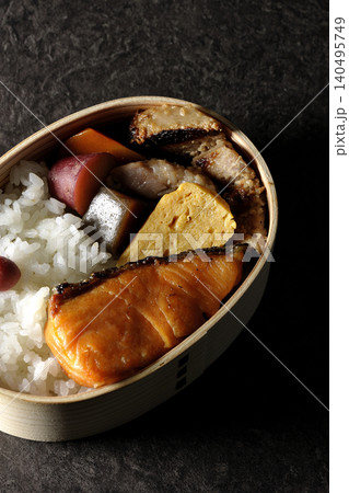 焼き魚弁当 140495749