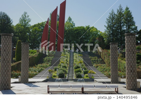 兵庫県伊丹市荒牧バラ公園の景色とオブジェ 140495846