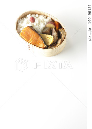 焼き魚弁当を白背景で撮影 焼き魚弁当を白背景で撮影 140496125