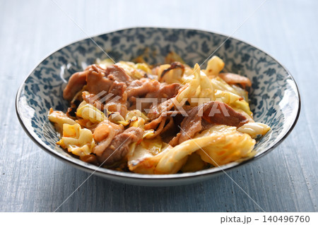 豚肉とキャベツの味噌炒め 豚肉とキャベツのピリ辛味噌炒め 豚肉とキャベツの味噌炒め 豚肉とキャベツのピリ辛味噌炒め 140496760